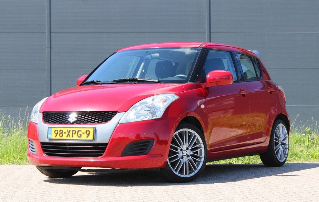 Suzuki Swift 1.2 Summer Sport 17INCH Stoelverwarming Dakspoi, Voorwielaandrijving, Stof, Gebruikt, 4 cilinders
