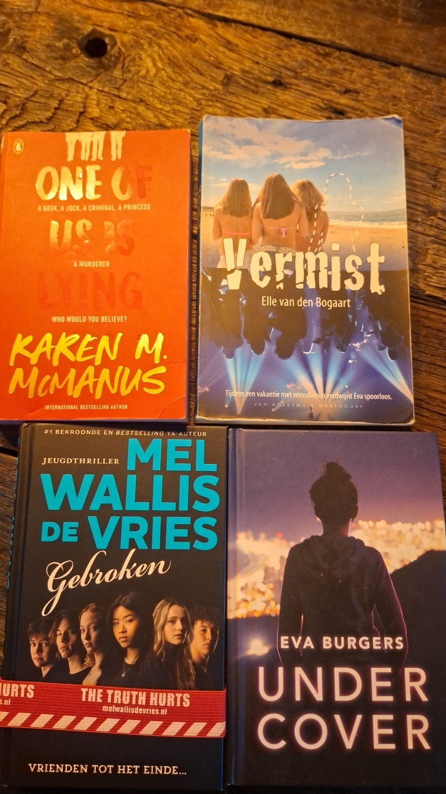 Jeugdthriller boekenpakket: 4 spannende YA-boeken, Ophalen of Verzenden, Gelezen, Nederland