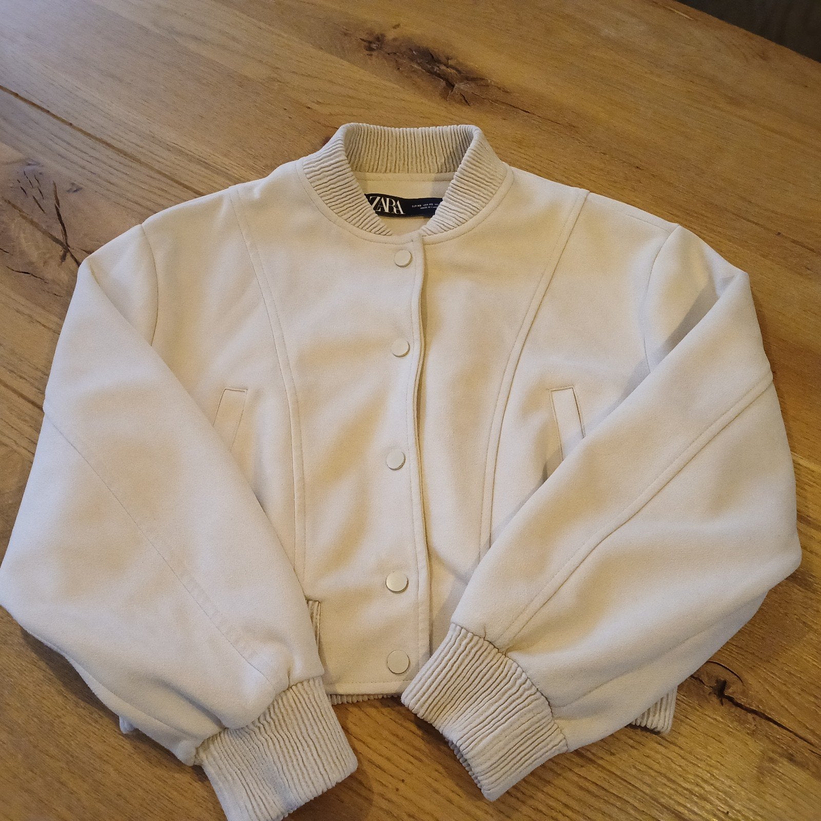 Mooi Suède jasje Maat XS van de Zara, Kleding | Dames, Ophalen of Verzenden, Zo goed als nieuw, Jasje, Maat 34 (XS) of kleiner