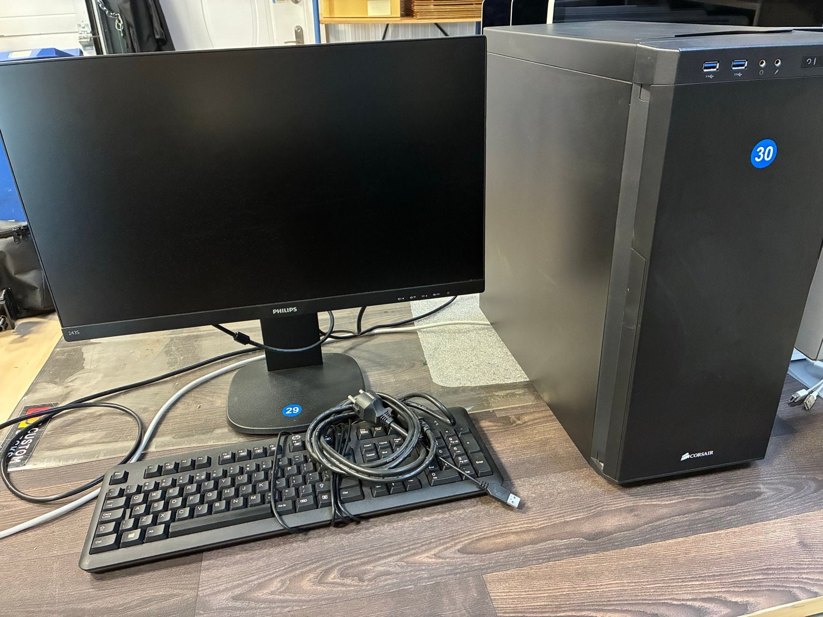 Complete Corsair PC met Philips monitor en HP toetsenbord, Ophalen, HDD, 8 GB, Zo goed als nieuw