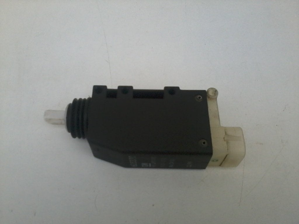 Motor Centrale deurvergrendeling Opel Corsa B 90493701, Ophalen, Gebruikt, Opel, Opel