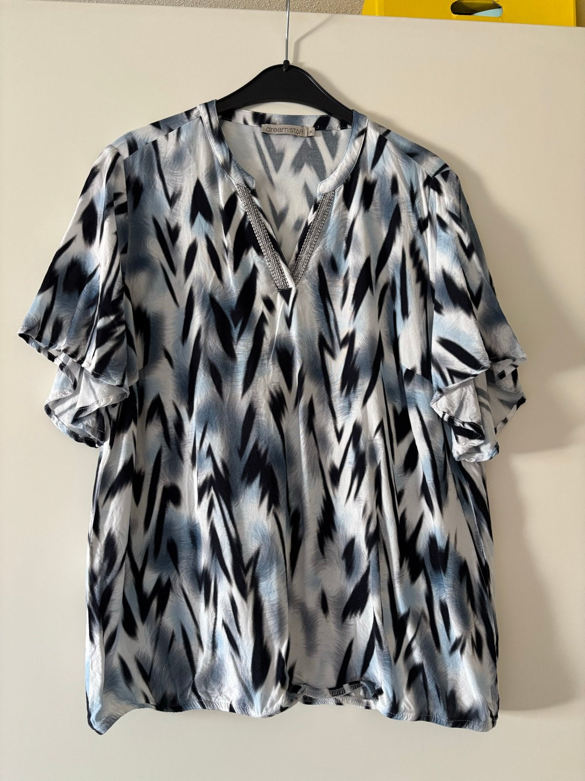 DreamSTAR  - Blouse/top met vlindermouwen - maat XL, Maat 46/48 (XL) of groter, Zo goed als nieuw, Korte mouw, Meerkleurig