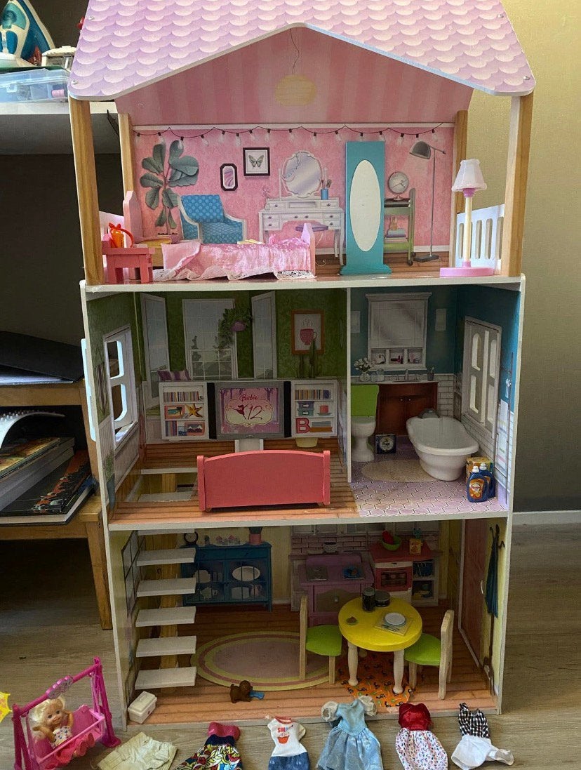 Groot barbie/poppenhuis met meubels en accessoires, Ophalen, Gebruikt, Poppenhuis