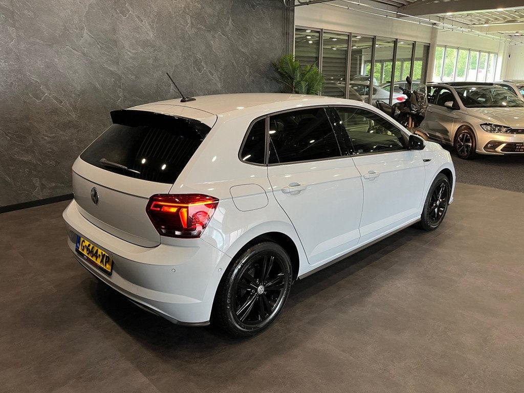 Volkswagen Polo 1.0 TSI R LINE CAMERA CARPLAY NAP, Auto's, Volkswagen, Voorwielaandrijving, Gebruikt, Euro 6, 95 pk
