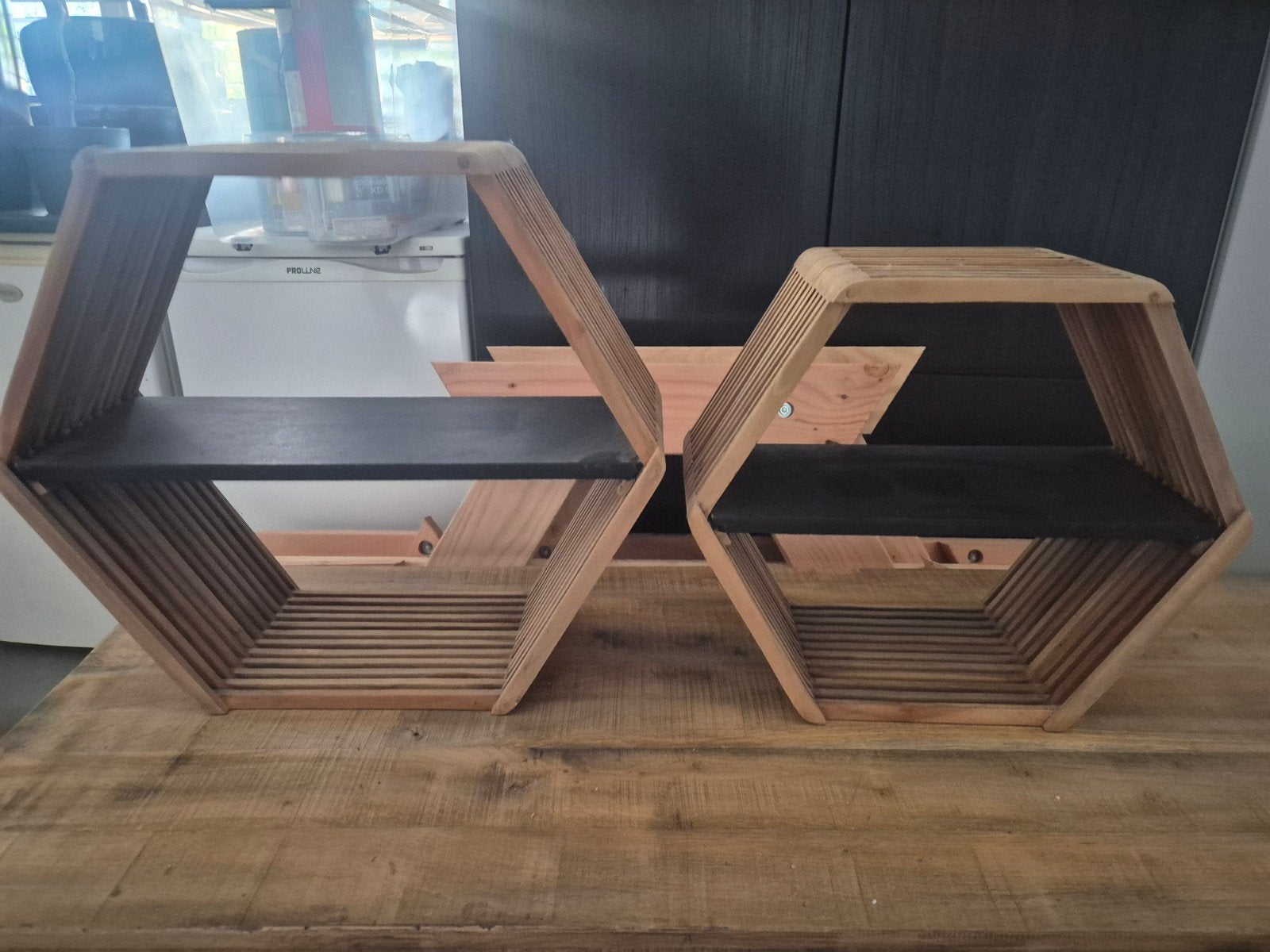 2 mooie houten wandkubussen, Huis en Inrichting, Woonaccessoires | Kisten, Ophalen of Verzenden, Minder dan 50 cm