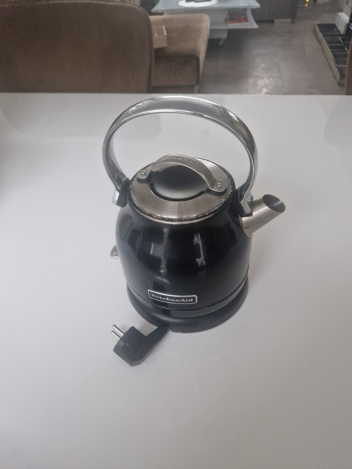 KitchenAid waterkoker - Zwart, zo goed als nieuw, 1 tot 2 liter, Ophalen of Verzenden, Zo goed als nieuw, Draadloos