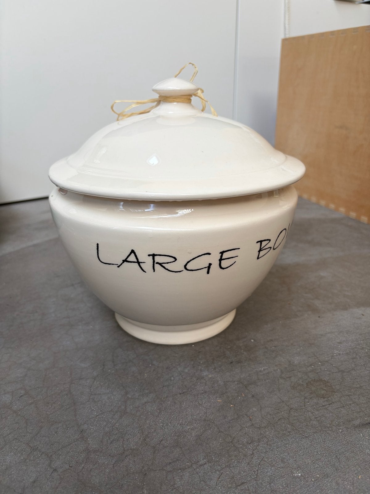 Riviera Maison Soepterrine "Large Bowl" - Crème, Huis en Inrichting, Beige, Overige typen, Ophalen of Verzenden, Zo goed als nieuw