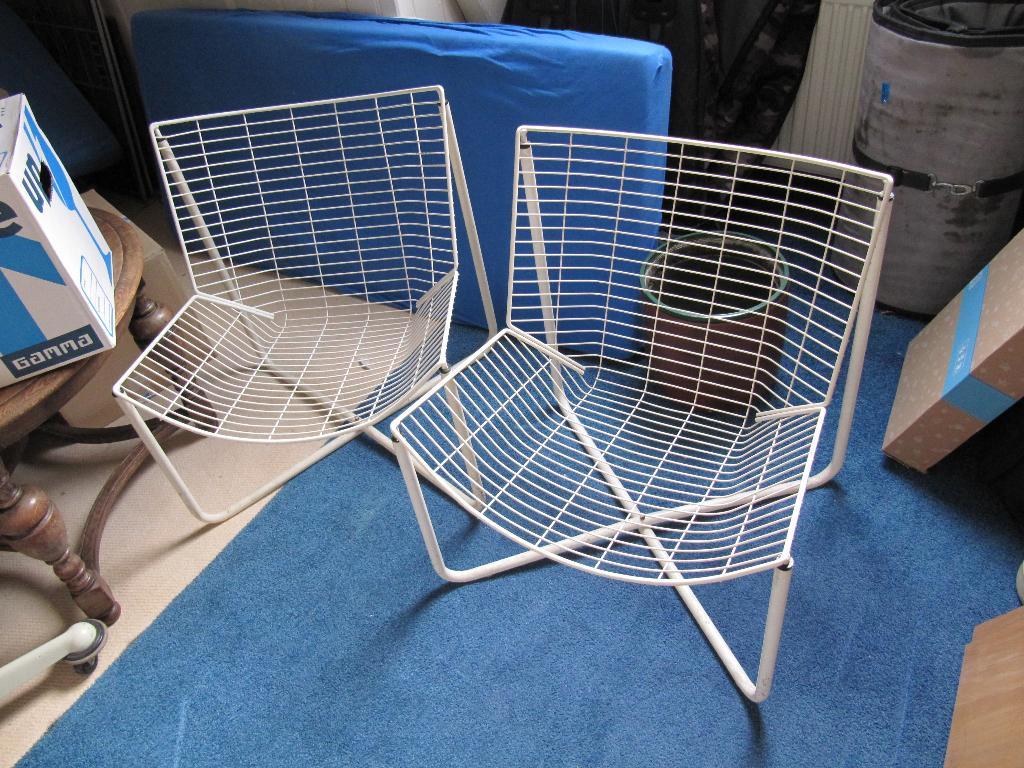 IKEA Jarpen 2 metalen raster kuipstoelen 1983, Ophalen, Ontwerper Niels Gammelgaard, Gebruikt, Minder dan 75 cm