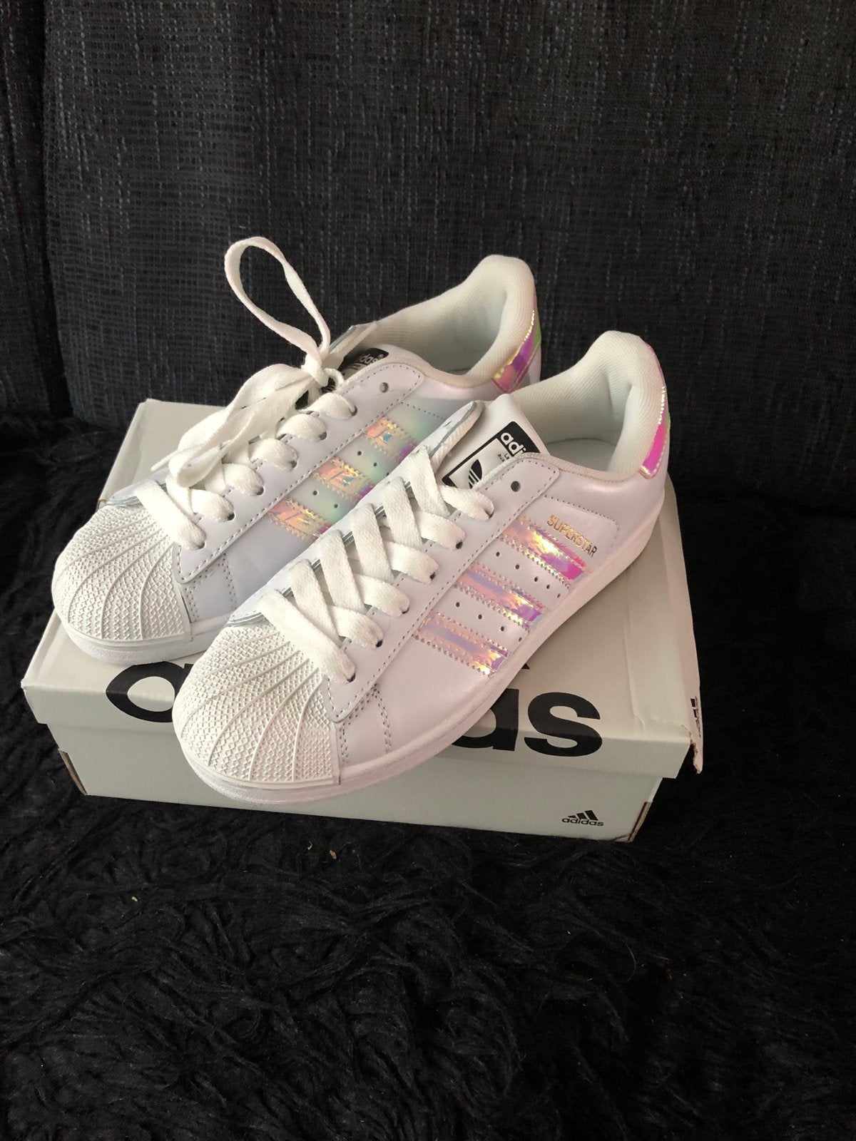 Splinternieuwe Adidas Superstar sneakers, maat 40, Kleding | Dames, Schoenen, Nieuw, Sneakers of Gympen, Wit, Ophalen of Verzenden