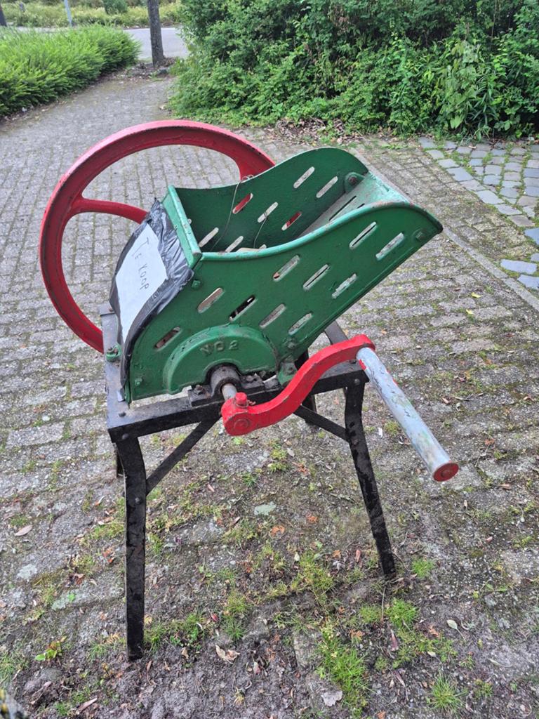Antieke bietensnijder, Antiek en Kunst, Ophalen