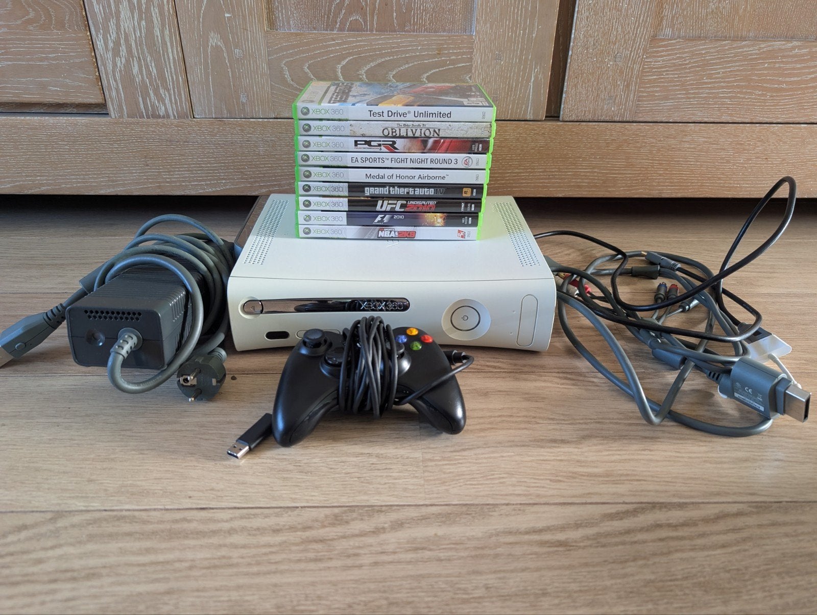 Xbox 360 Console + 9 Games, Spelcomputers en Games, Spelcomputers | Xbox 360, Met 1 controller, Ophalen of Verzenden