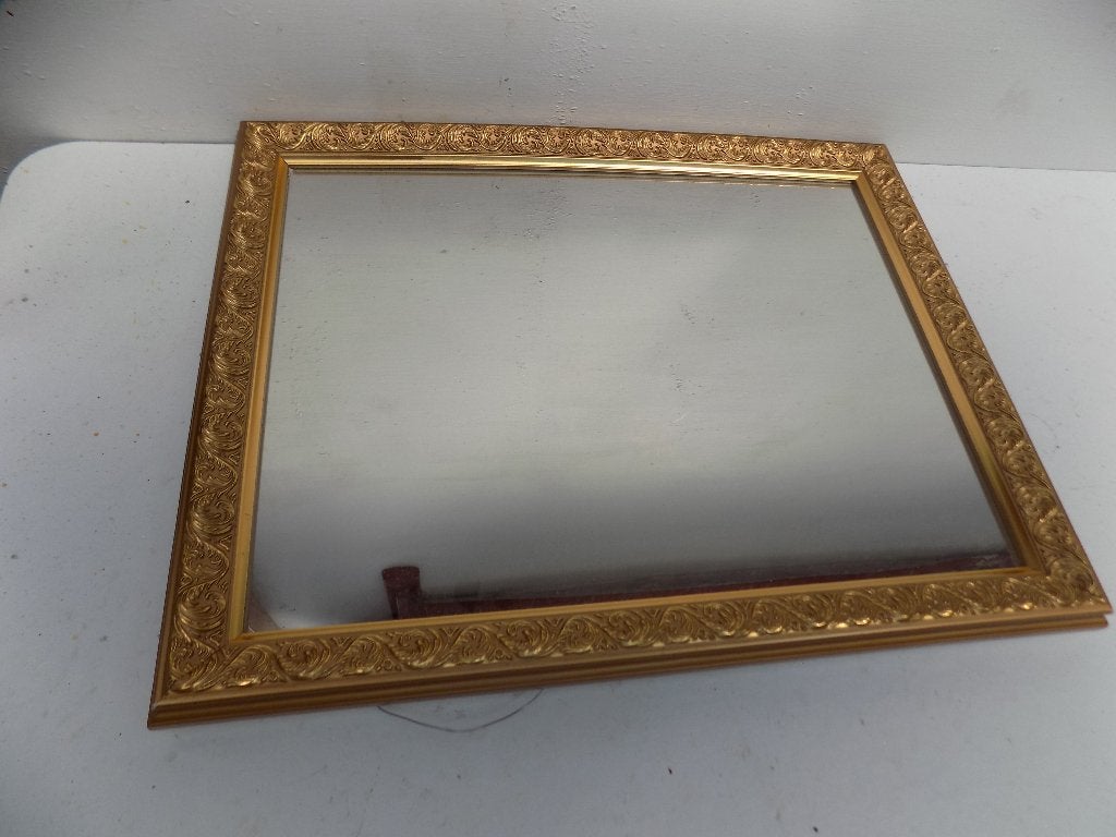 Gouden wandspiegel met sierlijke lijst vintage retro, Ophalen of Verzenden, Gebruikt