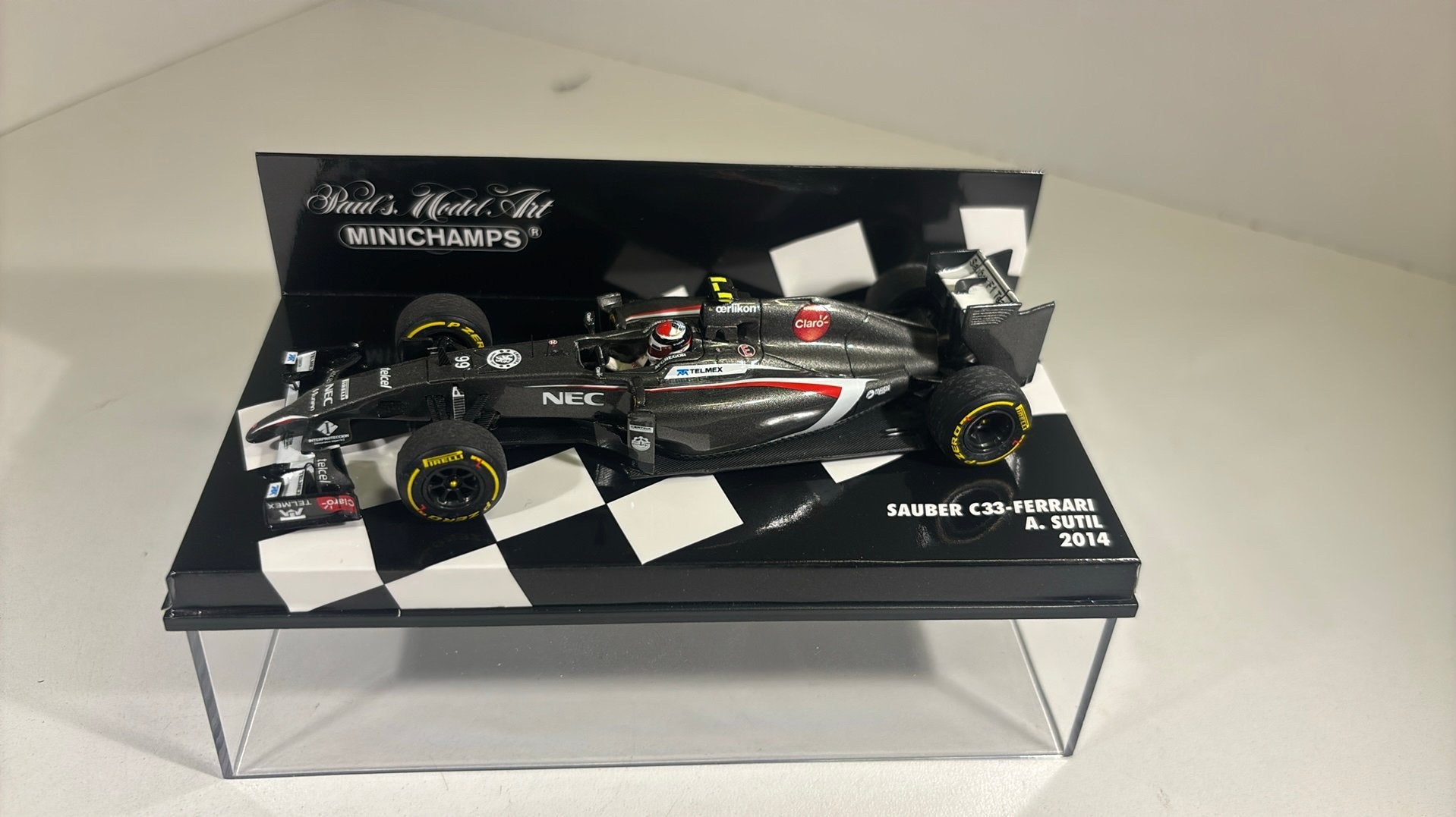 F1 suaber c33 ferrari a.sutil 2014 minichamps 1.43, Auto, Ophalen of Verzenden, MiniChamps, A