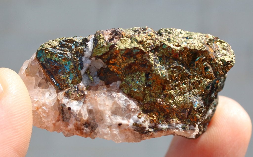 CHALCOPYRIET - BORNIET - CALCIET uit BELGIE, Ophalen of Verzenden, Mineraal