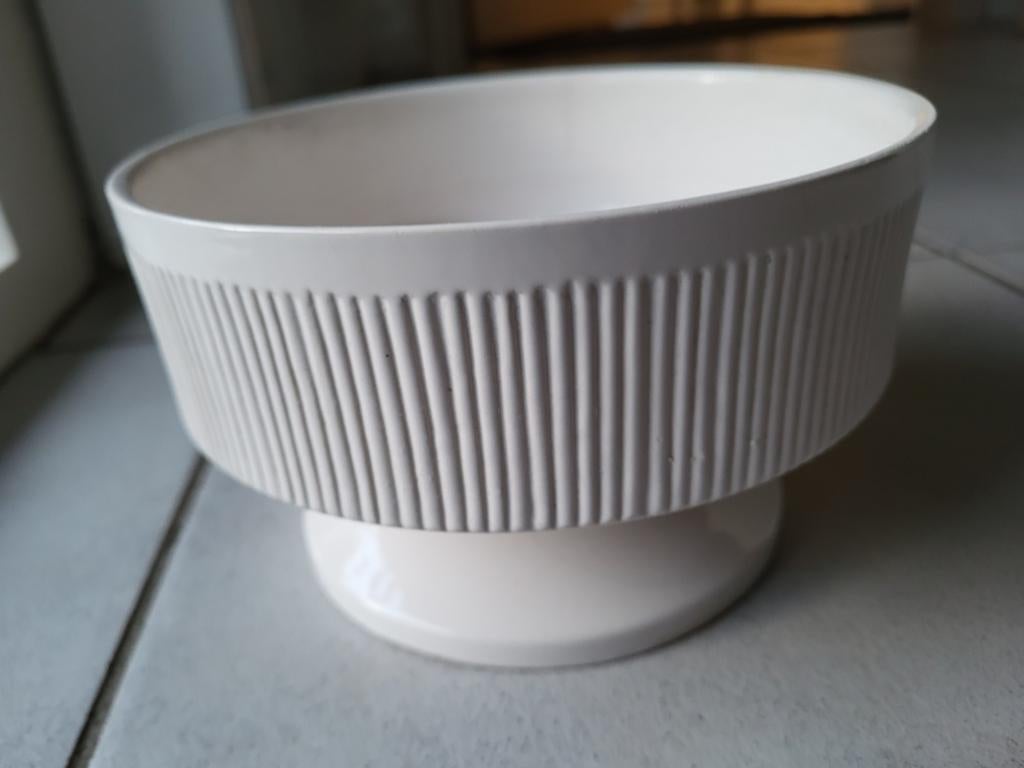 Vintage Witte ribbel Bloempot op Voet - 16cm midcentury, Rond, Ophalen of Verzenden, Zo goed als nieuw, Balkon