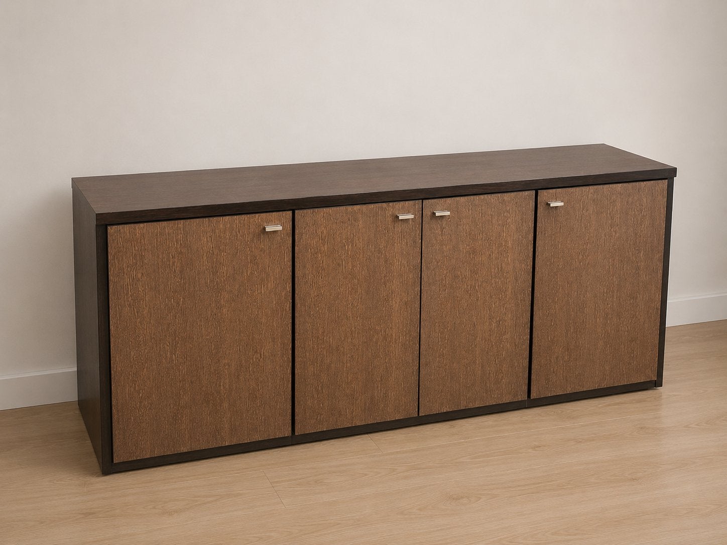 Strak dressoir met 4 deuren - Donkerbruin, Huis en Inrichting, Kasten | Dressoirs, Ophalen, Gebruikt, 150 tot 200 cm, 25 tot 50 cm