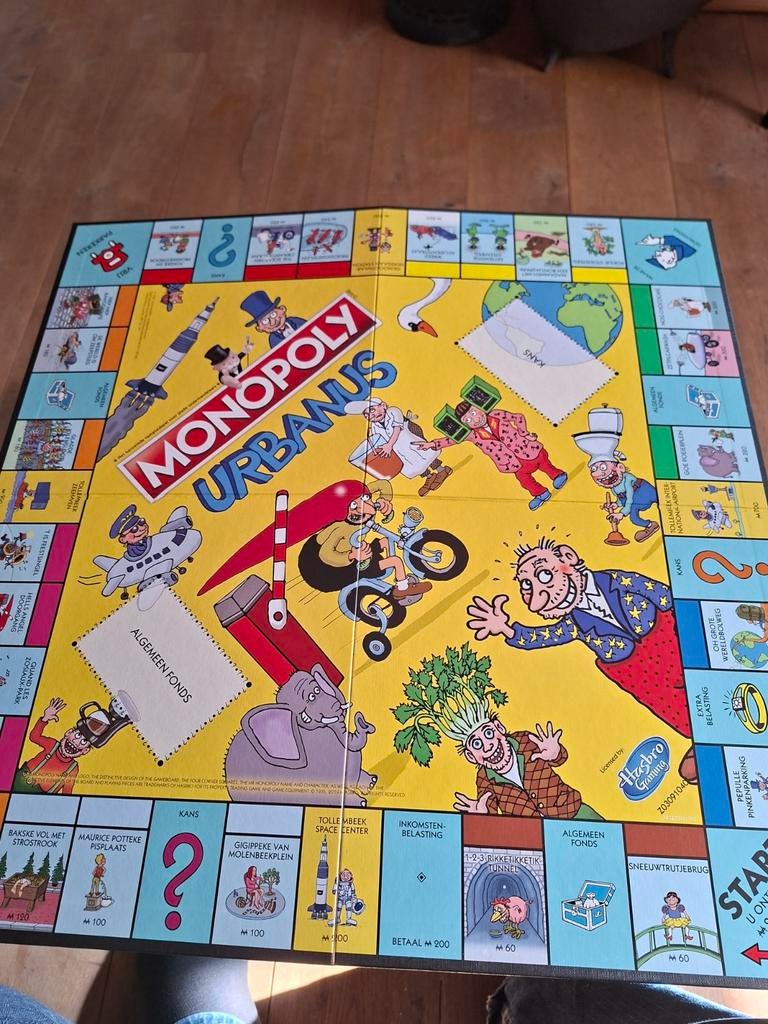 Monopoly Urbanus - Nieuw in doos, Vijf spelers of meer, Ophalen of Verzenden, Nieuw, Hasbro