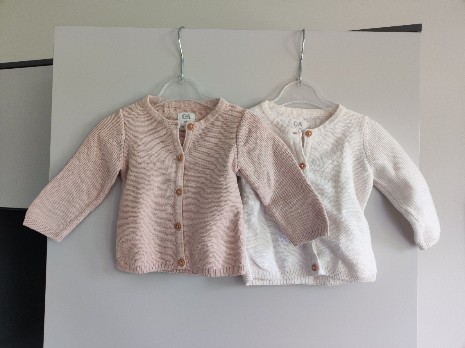 C&A vestjes maat 62, Kinderen en Baby's, Babykleding | Maat 50, Ophalen of Verzenden, Zo goed als nieuw, Meisje, Truitje of Vestje