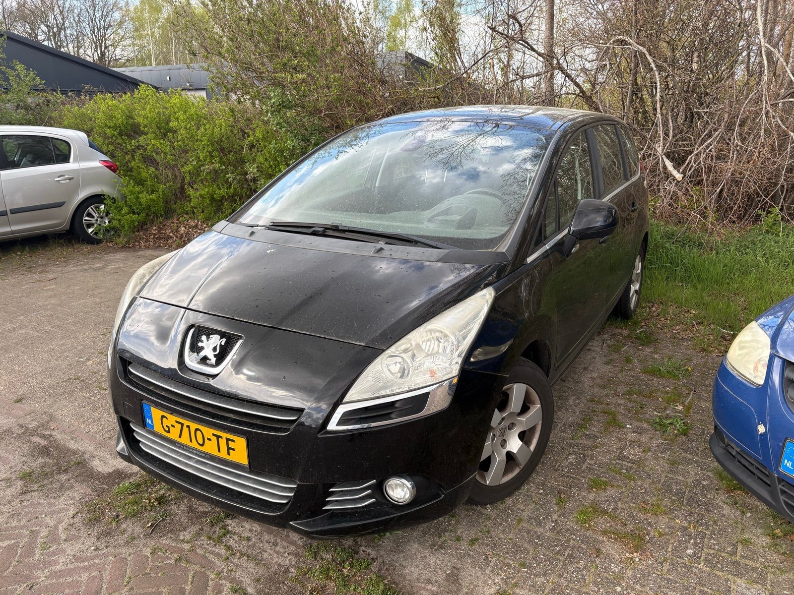 Peugeot 5008 1.6 VTI 7PL 2010 Zwart, Auto's, Voorwielaandrijving, 4 cilinders, 7 stoelen, Zwart