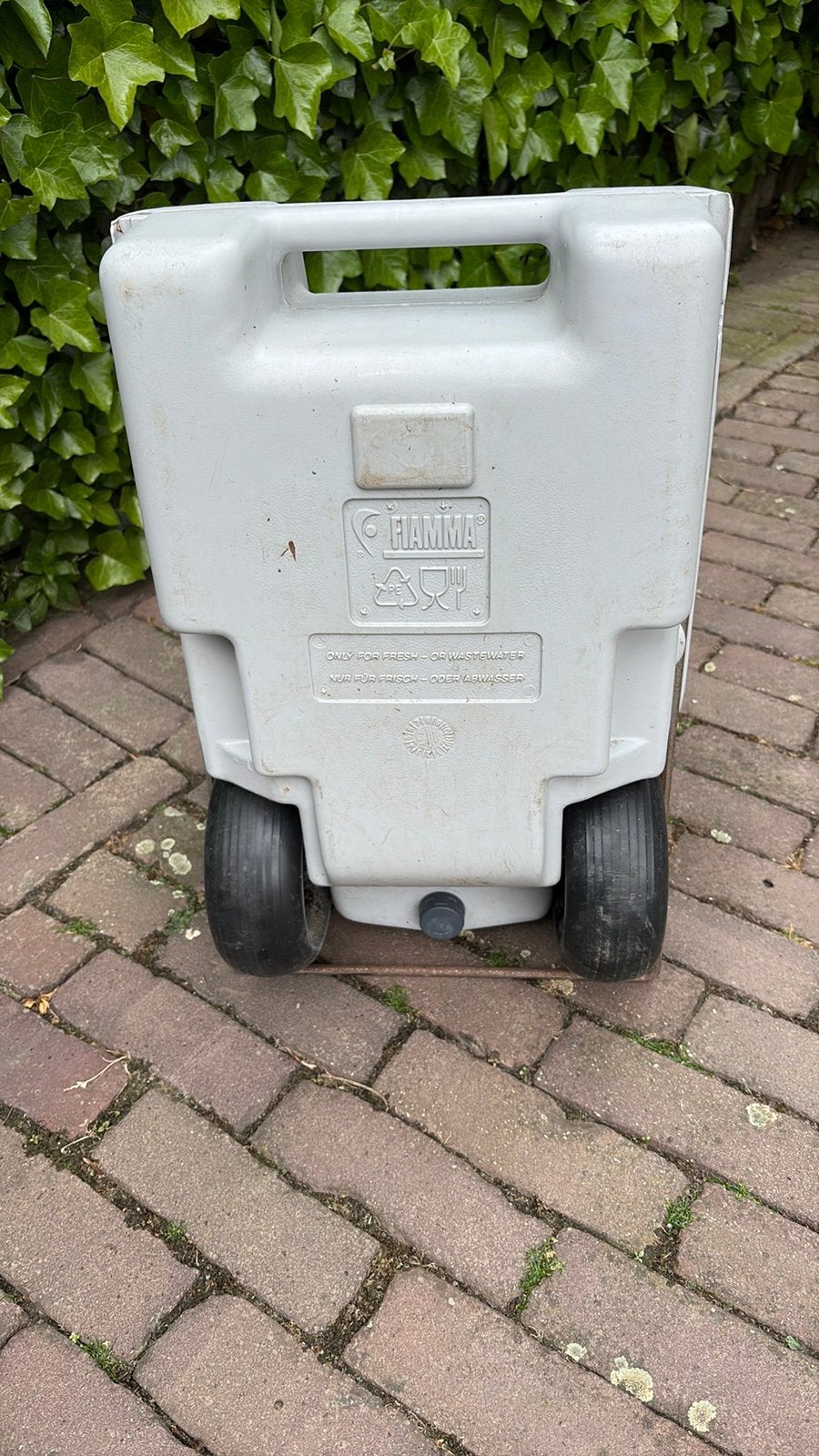 Vuilwater tank, Ophalen, Gebruikt