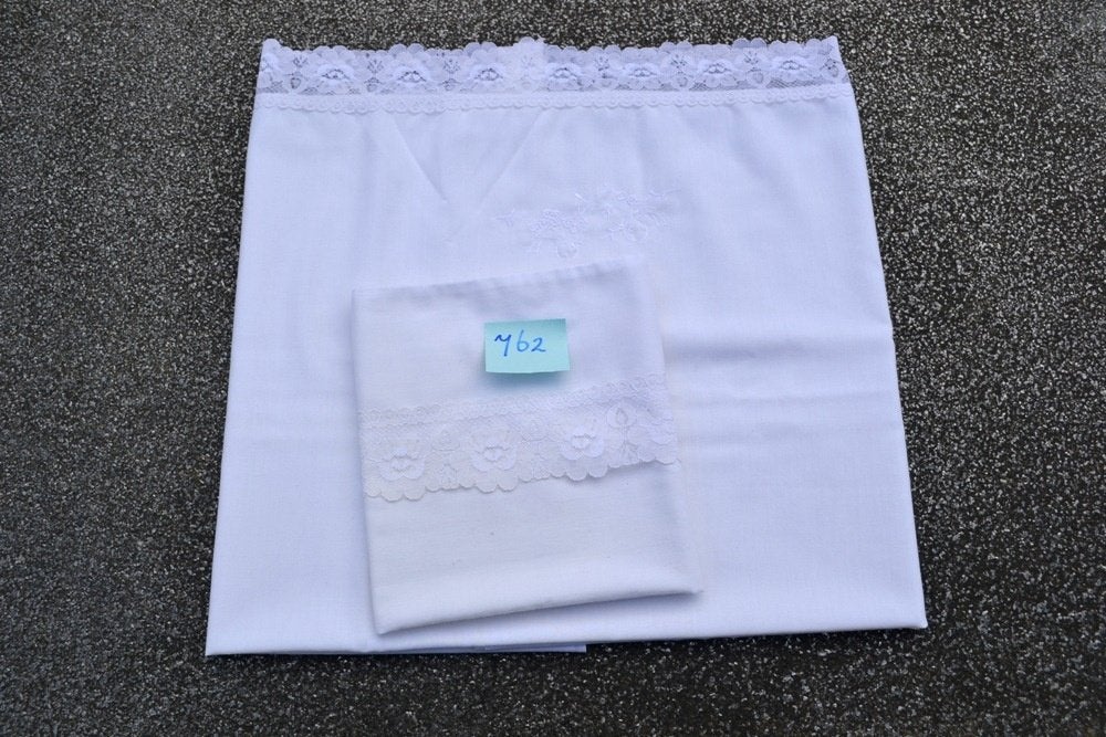 OPRUIMING: oud baby lakentje met bijpassend sloopje NR 762, Ophalen of Verzenden, Zo goed als nieuw, Accessoires