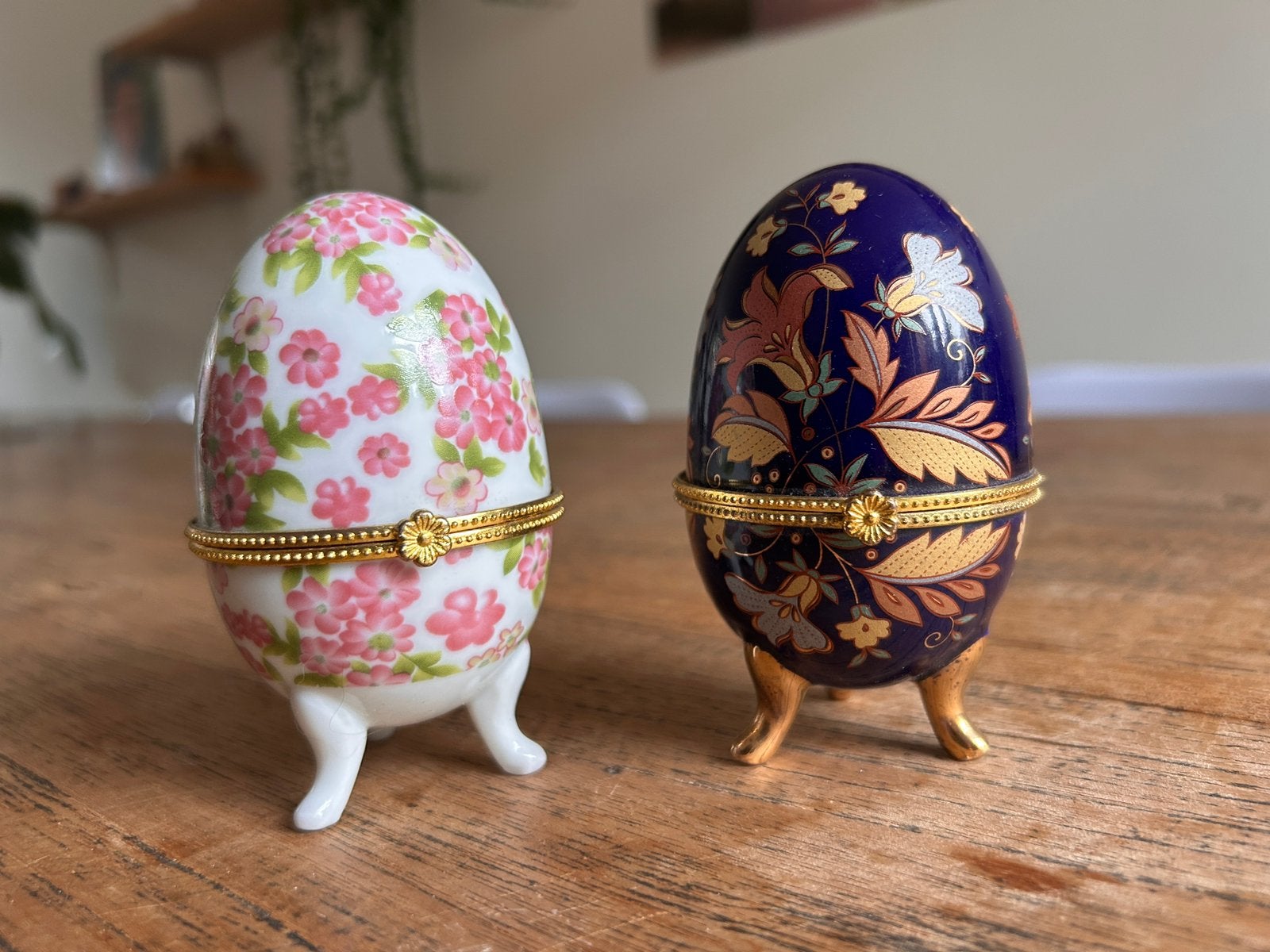 2 vintage porseleinen eieren sieradendoosjes / Fabergé stijl, Ophalen of Verzenden