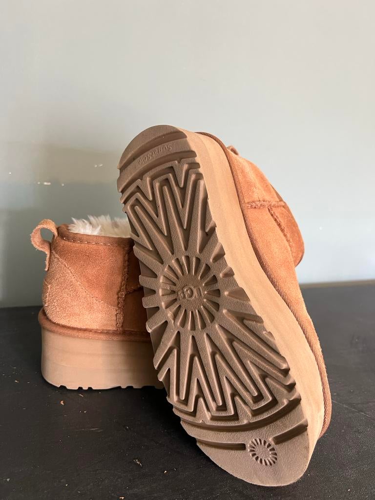 Ugg Classic Ultra Mini Platform Chestnut maat 36, Kleding | Dames, Schoenen, Zo goed als nieuw, Lage of Enkellaarzen, Bruin, Ophalen of Verzenden