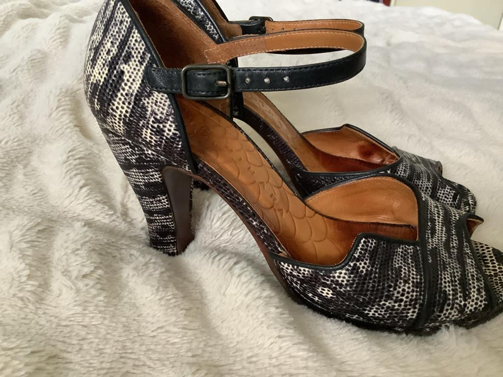 Chie Mihara Peep-toe Hakken maat 38, Kleding | Dames, Schoenen, Gedragen, Pumps, Zwart, Ophalen of Verzenden