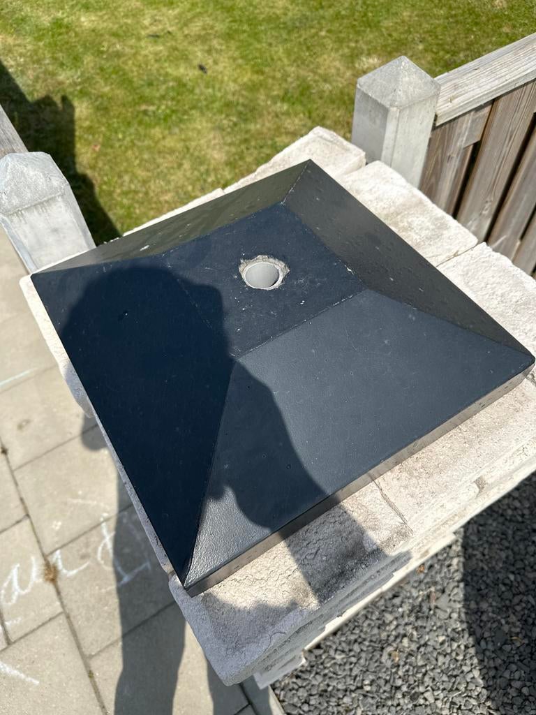 Paalmuts zwart gecoat met gat 40x40cm, Tuin en Terras, Ophalen of Verzenden, Nieuw, Minder dan 180 cm, Overige typen