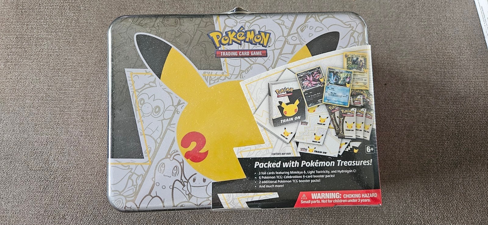 pokemon 25th anniversary collectors chest nieuw/sealed/seal, Ophalen of Verzenden, Nieuw