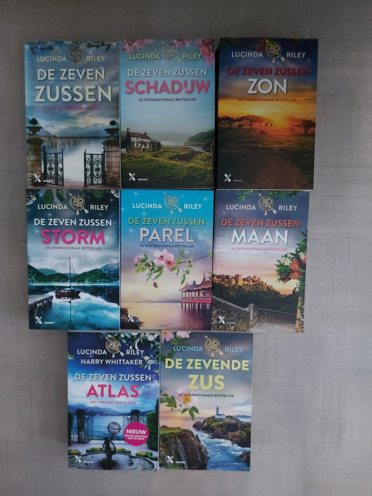 De zeven zussen van Lucinda Riley, Ophalen, Zo goed als nieuw