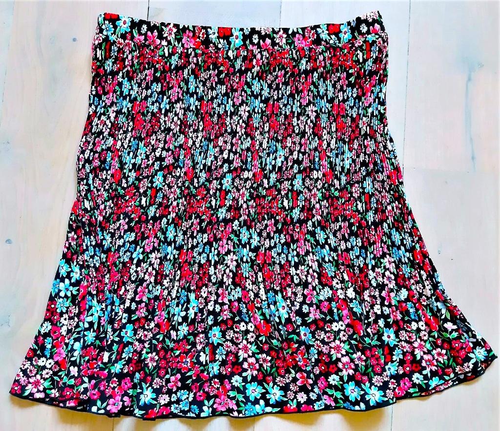 Plissé rokje met bloemen Only maat L, Kleding | Dames, Rokken, Maat 42/44 (L), Nieuw, Ophalen of Verzenden, Knielengte