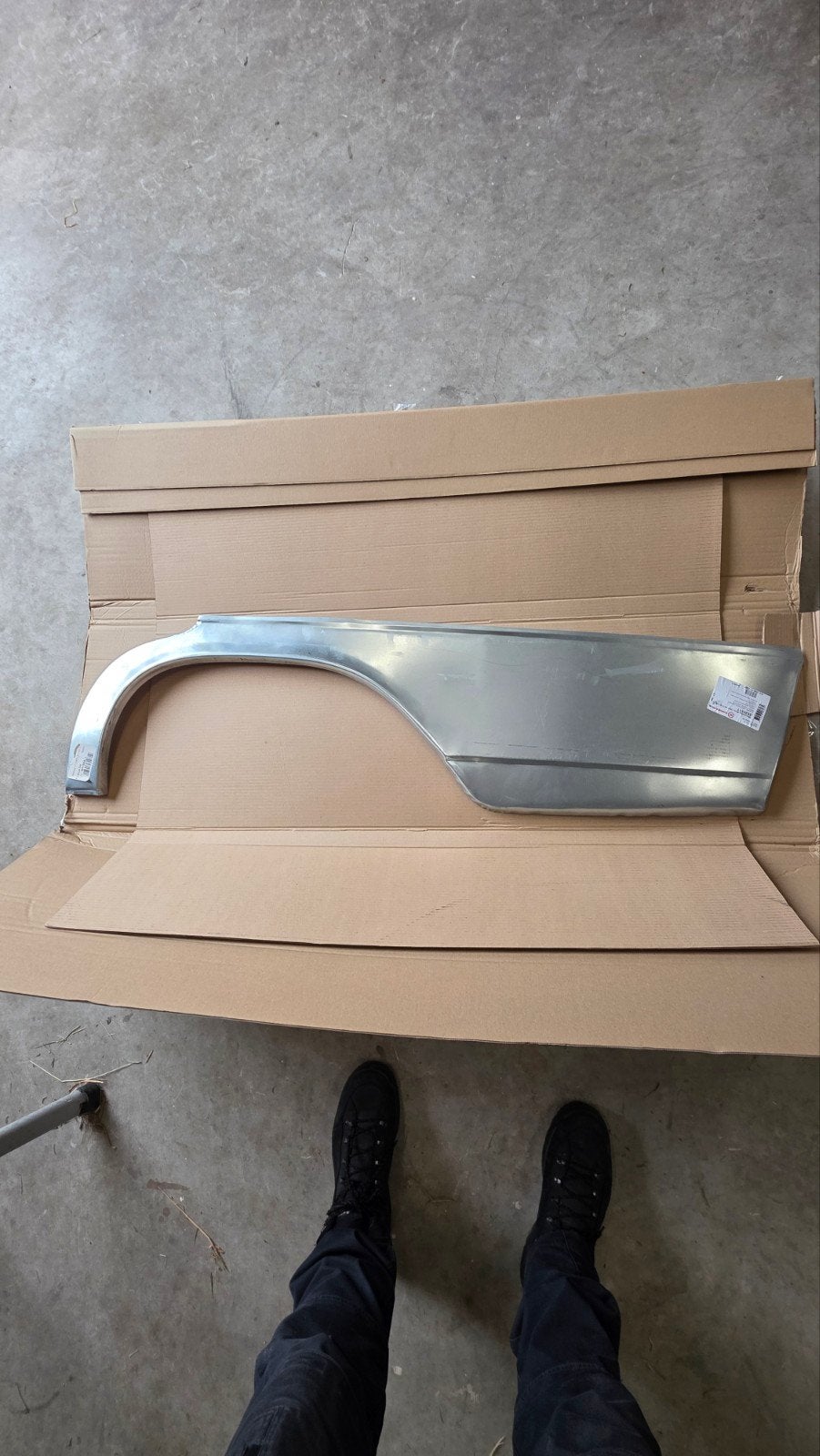 Spatbordrand linksachter Mercedes W114/W115 (nieuw), Mercedes-Benz, Nieuw, Ophalen of Verzenden, Spatbord