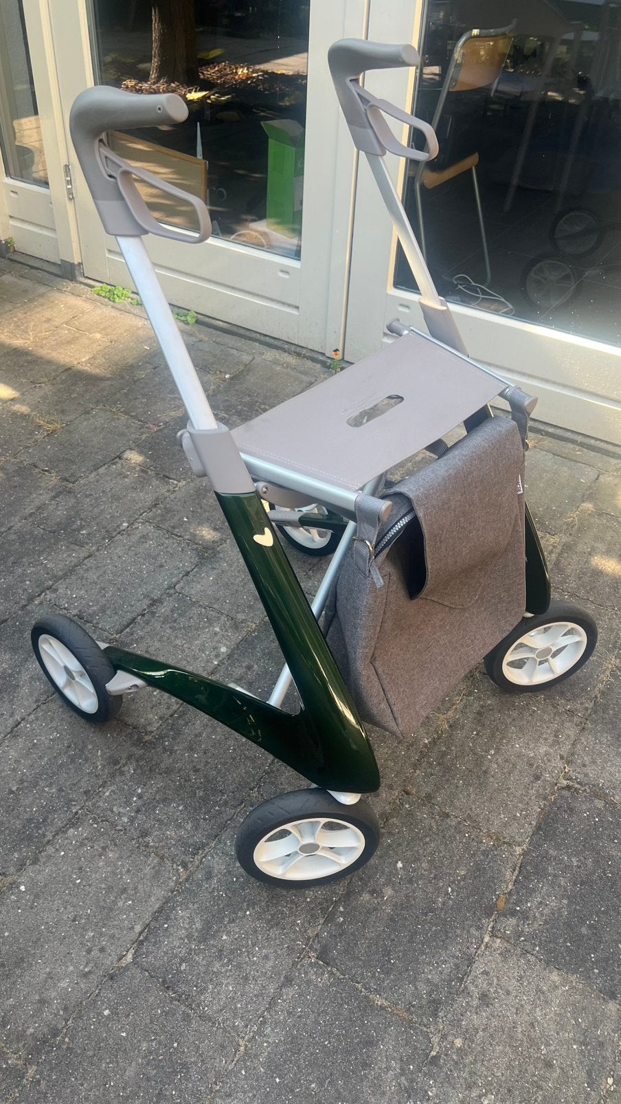 ByAcre Carbon Ultralight Rollator – Racing Green, Diversen, Rollators, Ophalen of Verzenden, Lichtgewicht, Zo goed als nieuw