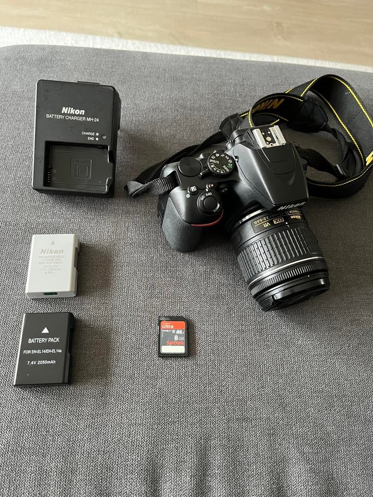 Nikon D3500 + AF-P Nikkor 18-55mm + 2 batteries + 8gb SD, Spiegelreflex, Ophalen of Verzenden, Zo goed als nieuw, Nikon