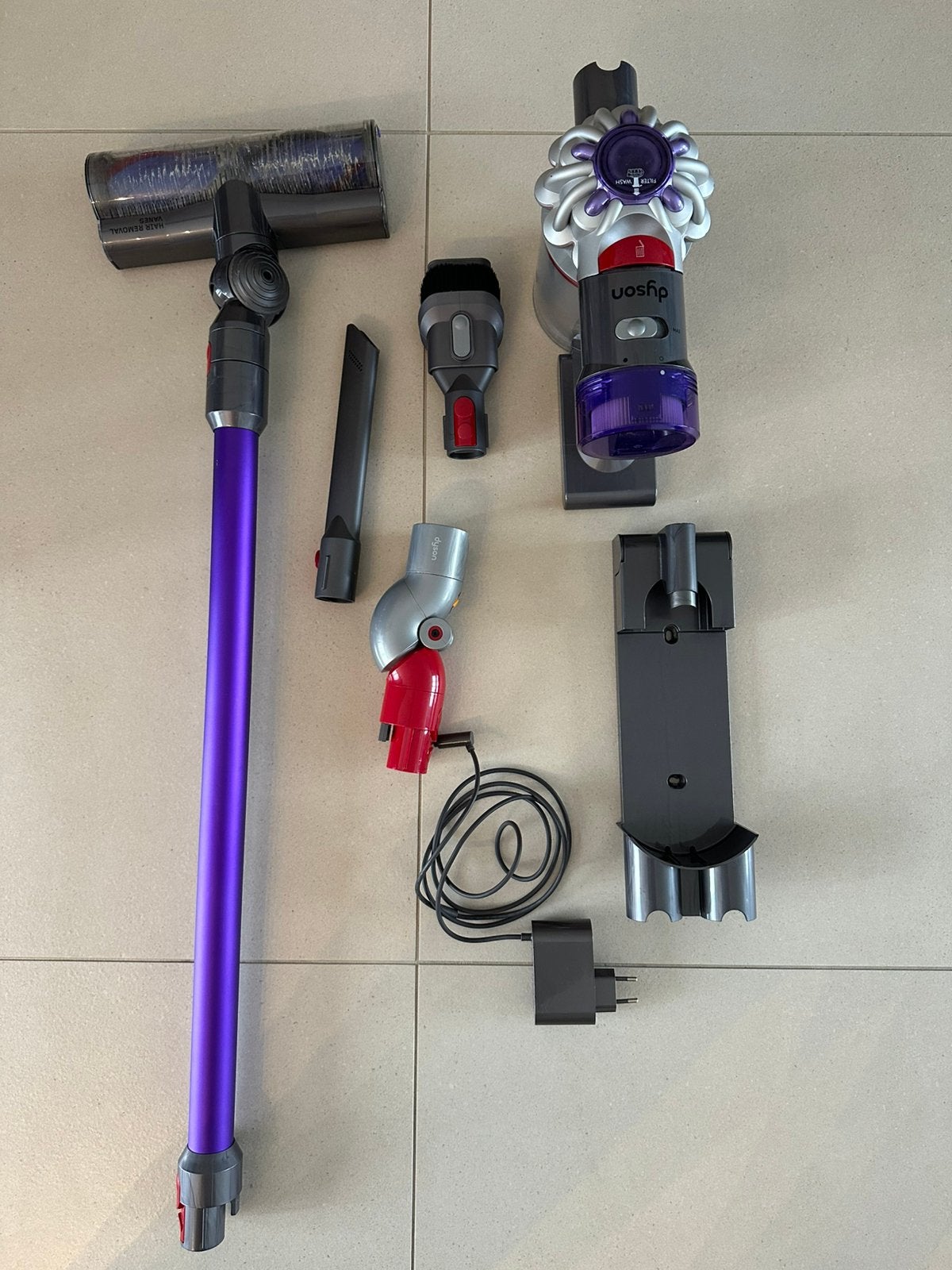Dyson V8, Gebruikt, Ophalen of Verzenden, Reservoir, Steelstofzuiger