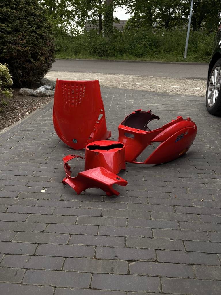 Kappenset piaggio zip rood, Ophalen, Gebruikt, Kap, Piaggio
