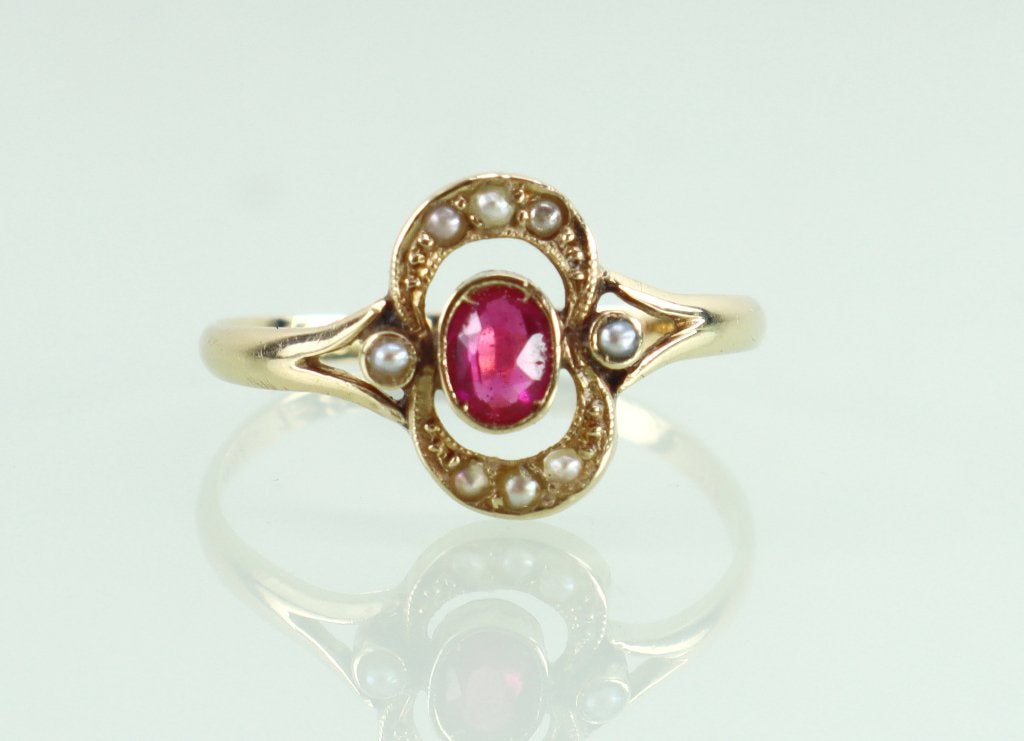 Antieke 18 karaat gouden ring met robijn en zaadparels, Ophalen of Verzenden, Goud, Ring, Met edelsteen
