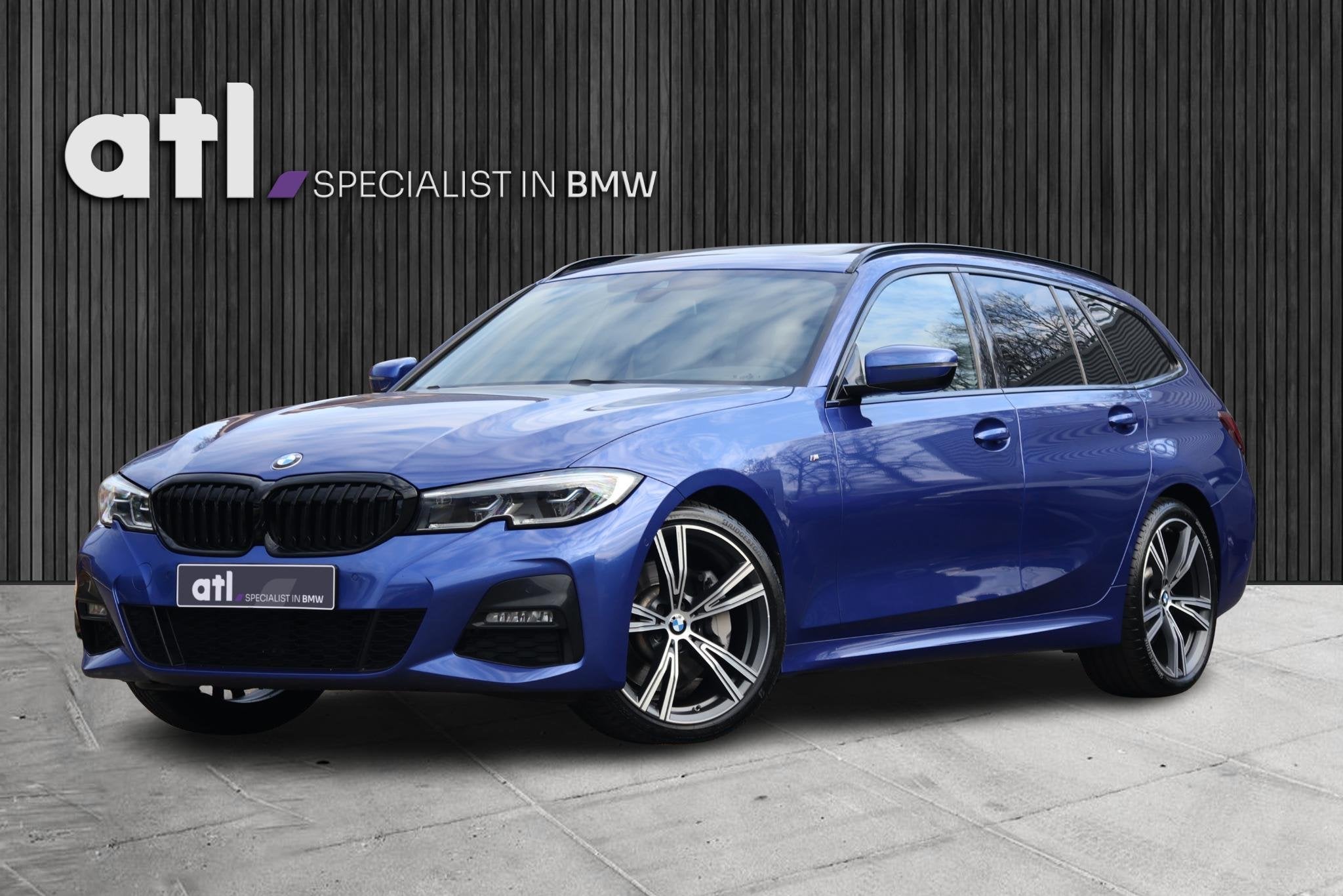 BMW 3-serie Touring 330i xDrive High Executive M-pakket | Pa, Auto's, Automaat, 1998 cc, Gebruikt, Euro 6