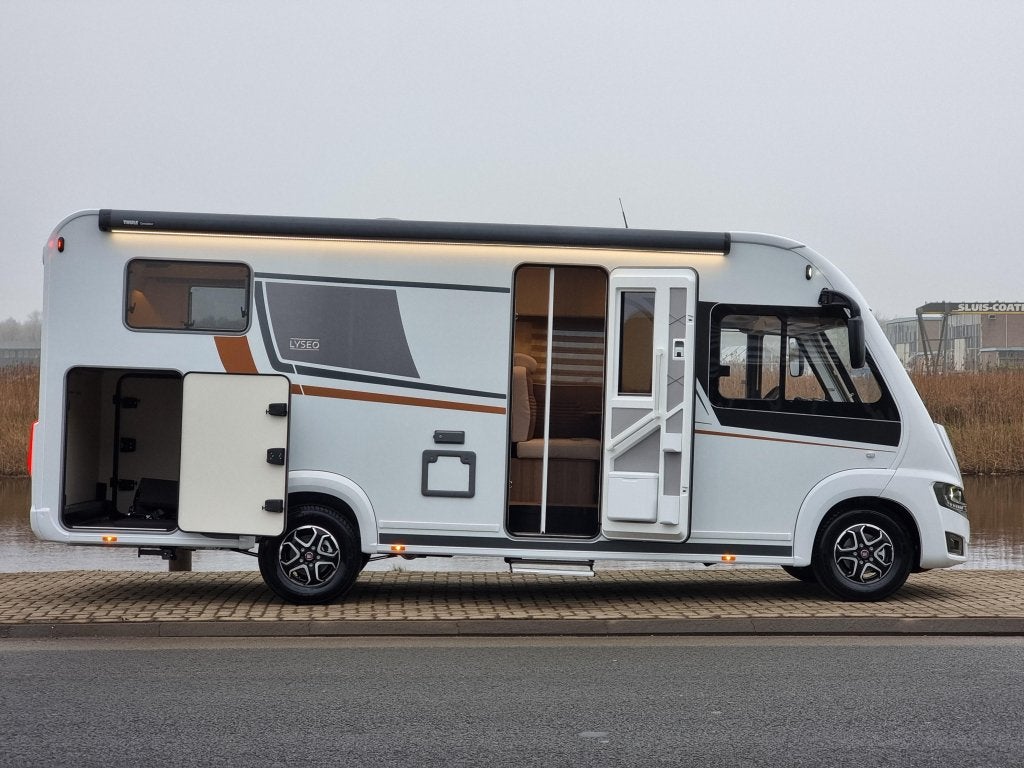 Bürstner Lyseo Harmony Line I 690 - 5 gordels, Caravans en Kamperen, Campers, Ringverwarming, Fiat, Koelkast, 6 tot 7 meter