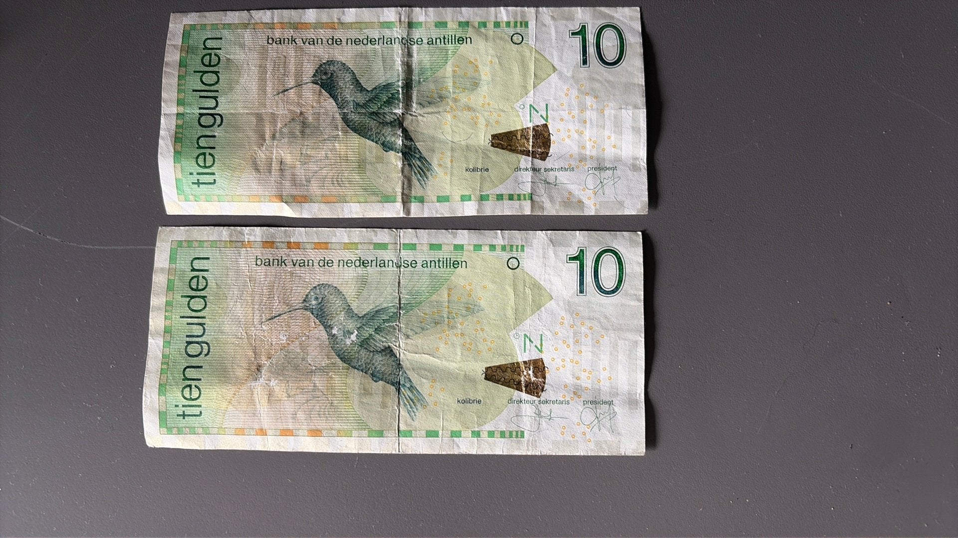 2x Bankbiljet 10 Gulden Nederlandse Antillen (Kolibrie), Postzegels en Munten, Bankbiljetten | Nederland, Ophalen of Verzenden