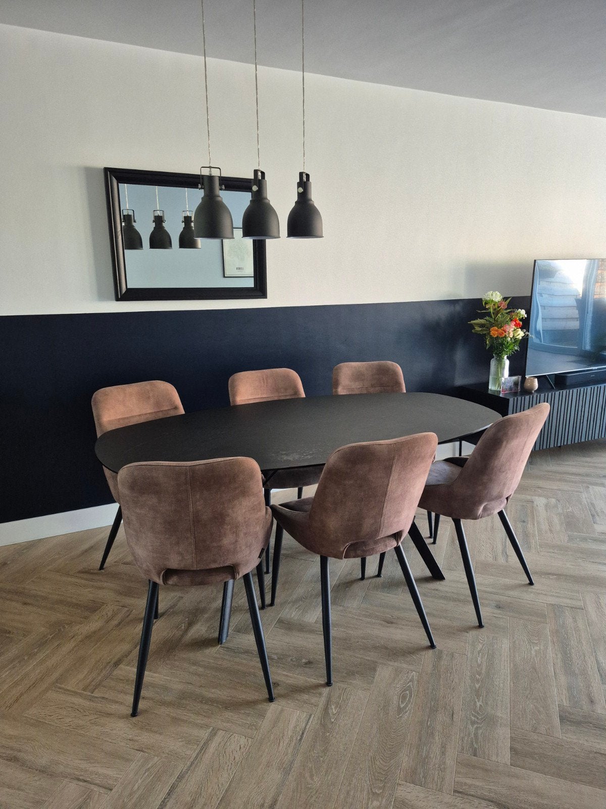 Zwarte ovale eettafel met 6 MXSofa eetkamerstoelen - 180x100, Huis en Inrichting, Ophalen, Gebruikt, Hout, Zwart
