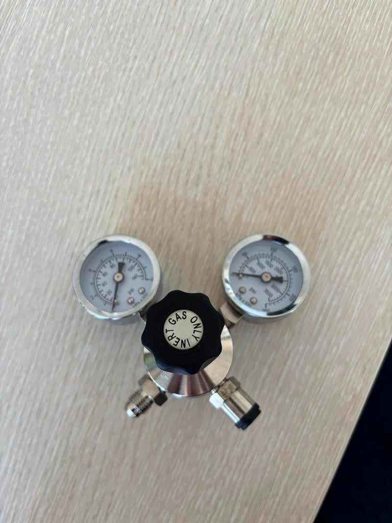 Kegland KL02158 Gasdrukregelaar voor Wegwerpcilinders (M10), Ophalen of Verzenden, Nieuw