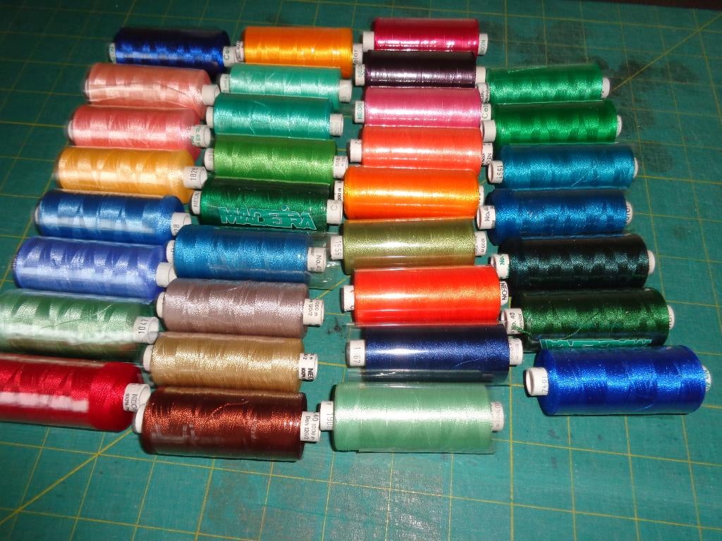 31 klos Sulky borduur.garen 31 kleuren voor1,50 per stuk., Verzenden, Nieuw, Machineborduren, Borduurgaren of Zijde