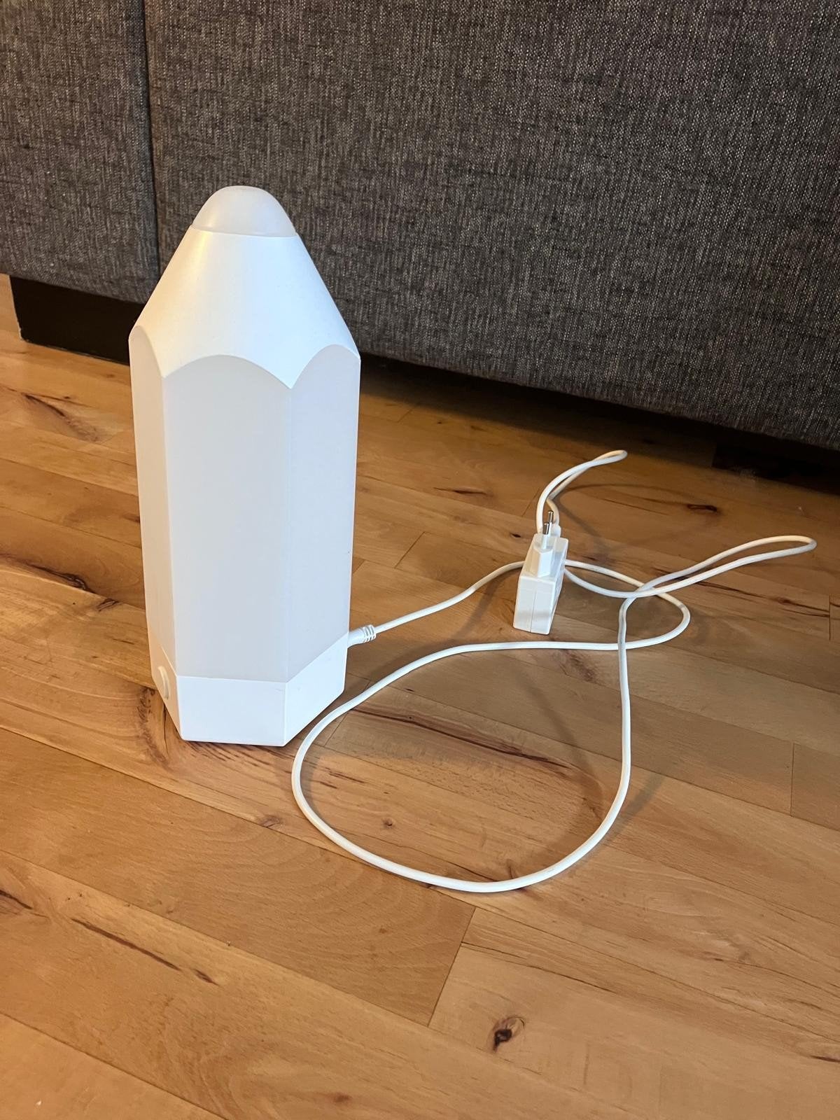 IKEA PELARBOJ LED Tafellamp - Veelkleurig Potlood, Kunststof, Kinderlamp, Overige fittingen, Ophalen of Verzenden