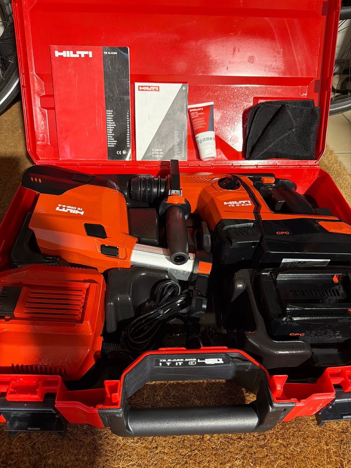 Hilti TE 6-A36 Boorhamer met Accu en Oplader, 600 watt of meer, Boor- en/of Breekhamer, Ophalen of Verzenden, Zo goed als nieuw