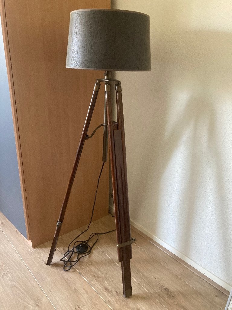 3-poot lamp met of zonder lampenkap, Ophalen, Gebruikt, Hout, 100 tot 150 cm