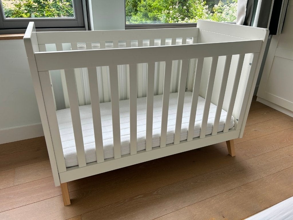 Bopita Fenna ledikant 60x120 wit/naturel +lattenbodem/matras, Kinderen en Baby's, Babywiegjes en Ledikanten, Ophalen, Zo goed als nieuw