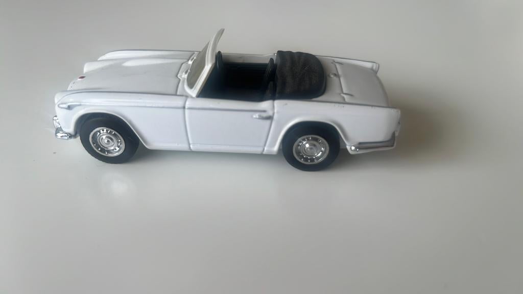 Witte Triumph TR4 Cabriolet Modelauto, Ophalen of Verzenden, Zo goed als nieuw, Auto, Overige merken