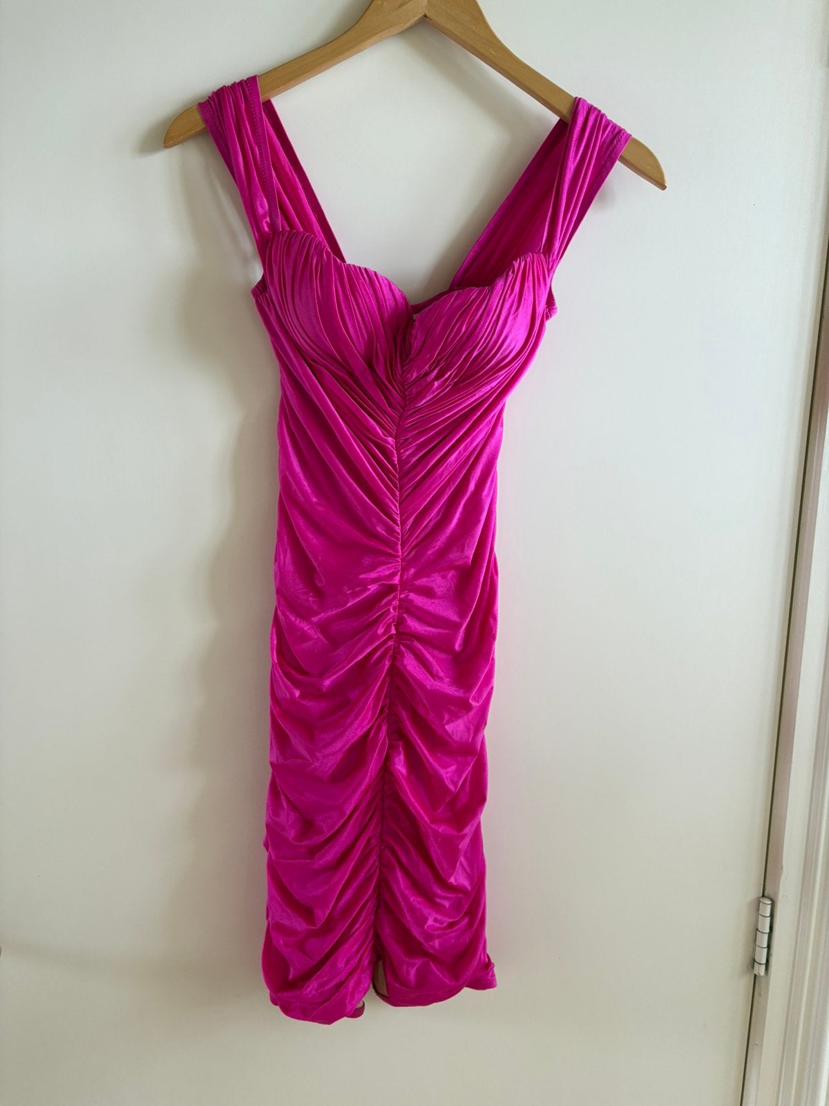 Super sexy fuchsia jurkje maat 34, Zwart, Ophalen of Verzenden, Zo goed als nieuw, Maat 34 (XS) of kleiner